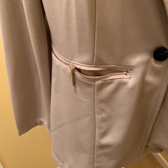 NWT Genhoo single button front jacket with lapels 🔴 - Picture 4 of 16